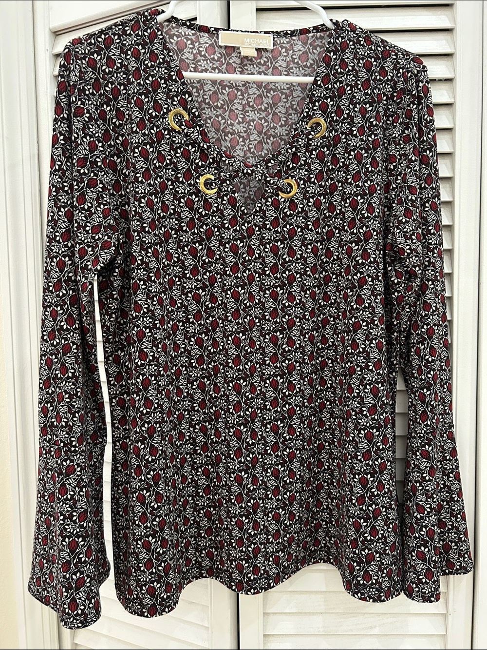 Michael Michael Kors Black/Red Floral Long Bell Sleeve Top Gold Tone Grommets L